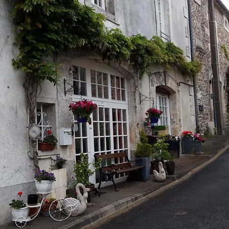 La Belle Maison Piegut-Pluviers