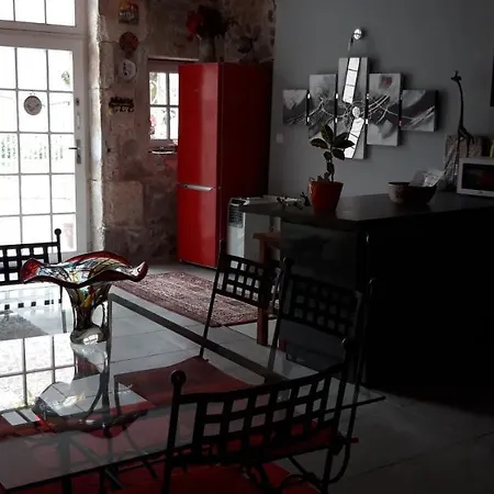 La Belle Maison